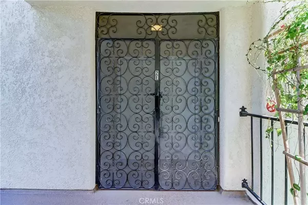 Laguna Woods, CA 92637,2391 Via Mariposa West #2E