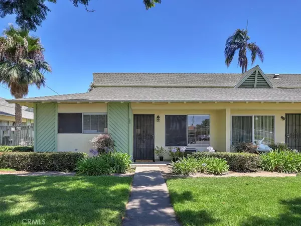 Tustin, CA 92780,17121 Mcfadden Avenue #11