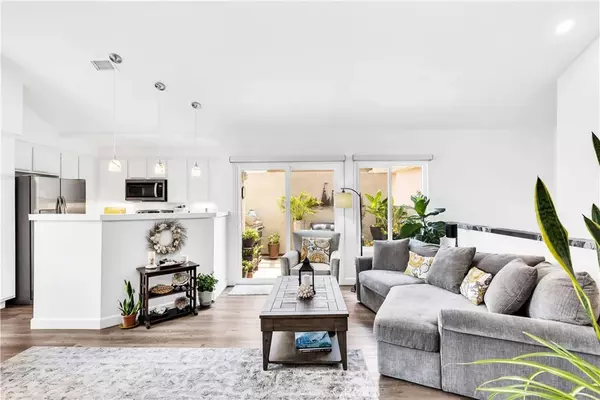Laguna Niguel, CA 92677,2 Daytona #129