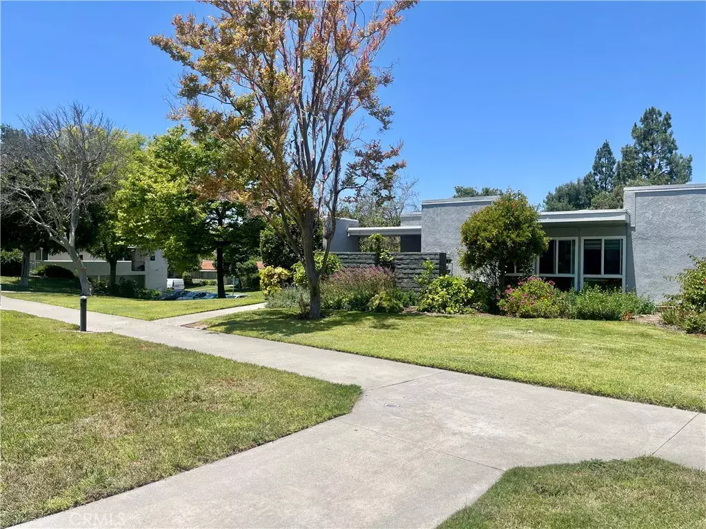 Laguna Woods, CA 92637,2205 Via Mariposa East #A