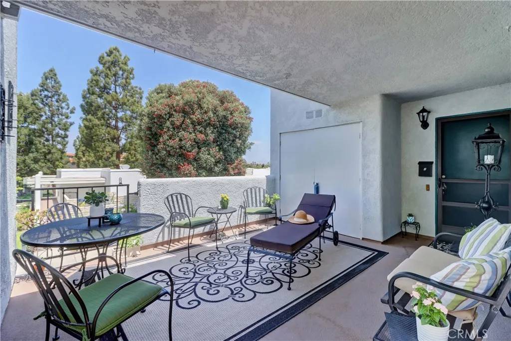 Laguna Woods, CA 92637,2205 Via Mariposa East #A