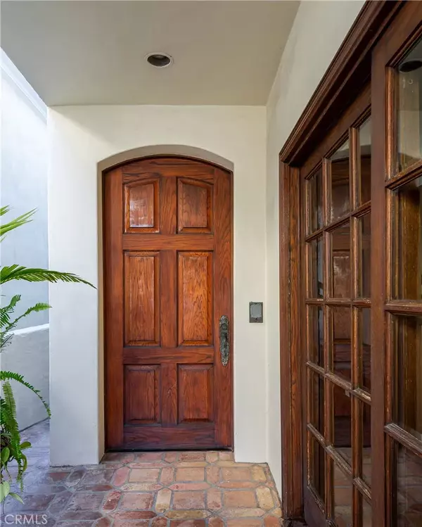 Newport Beach, CA 92663,809 Via Lido Soud