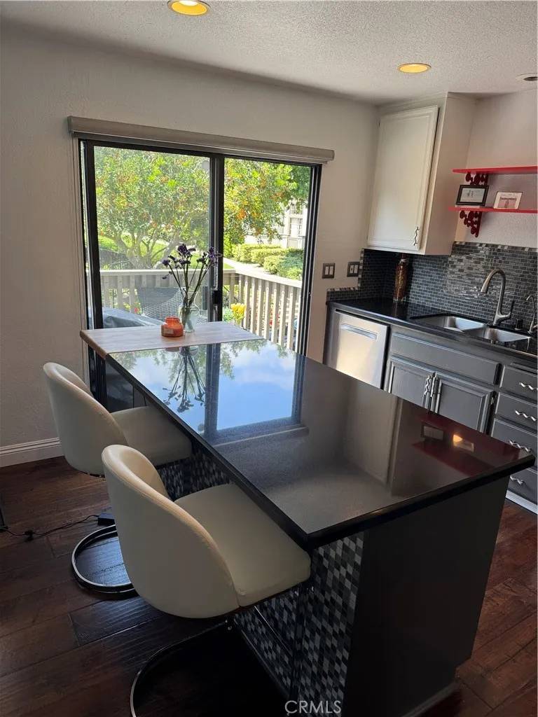 Irvine, CA 92603,11 Morningside