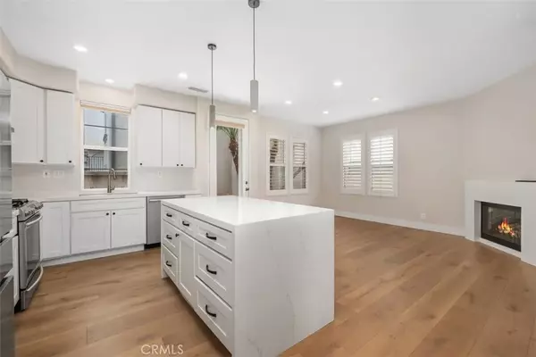 Irvine, CA 92603,218 Tall Oak