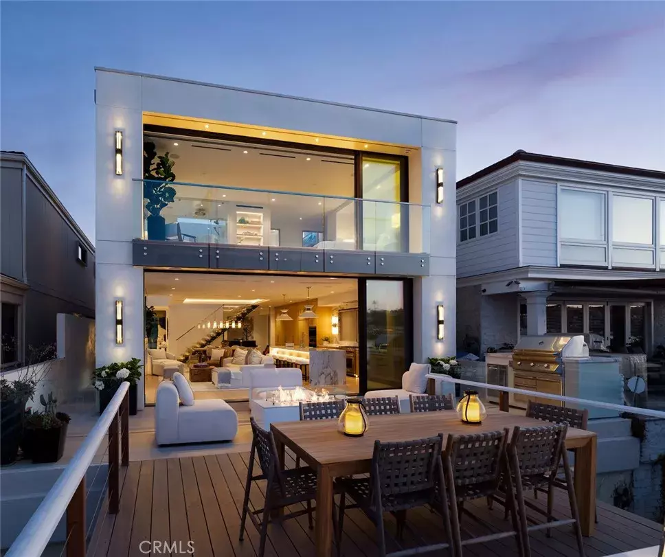 Newport Beach, CA 92663,642 Via Lido Nord