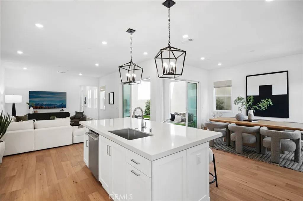 317 Sora, Irvine, CA 92618