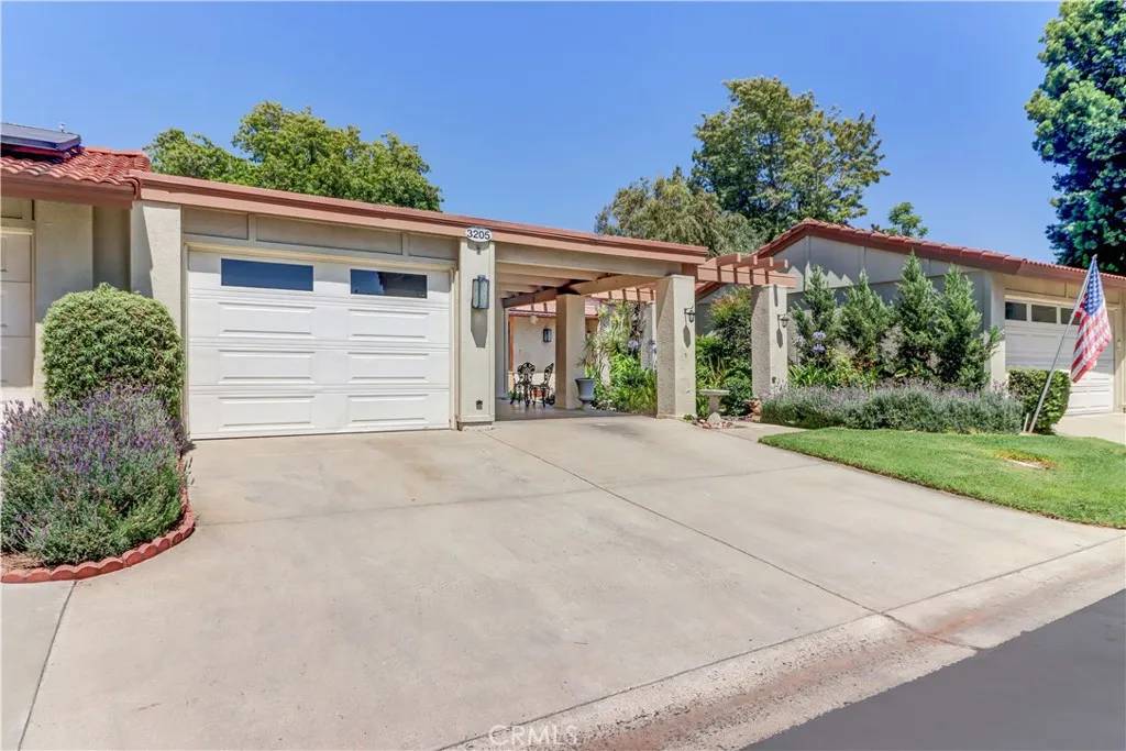3205 Via Buena #B, Laguna Woods, CA 92637