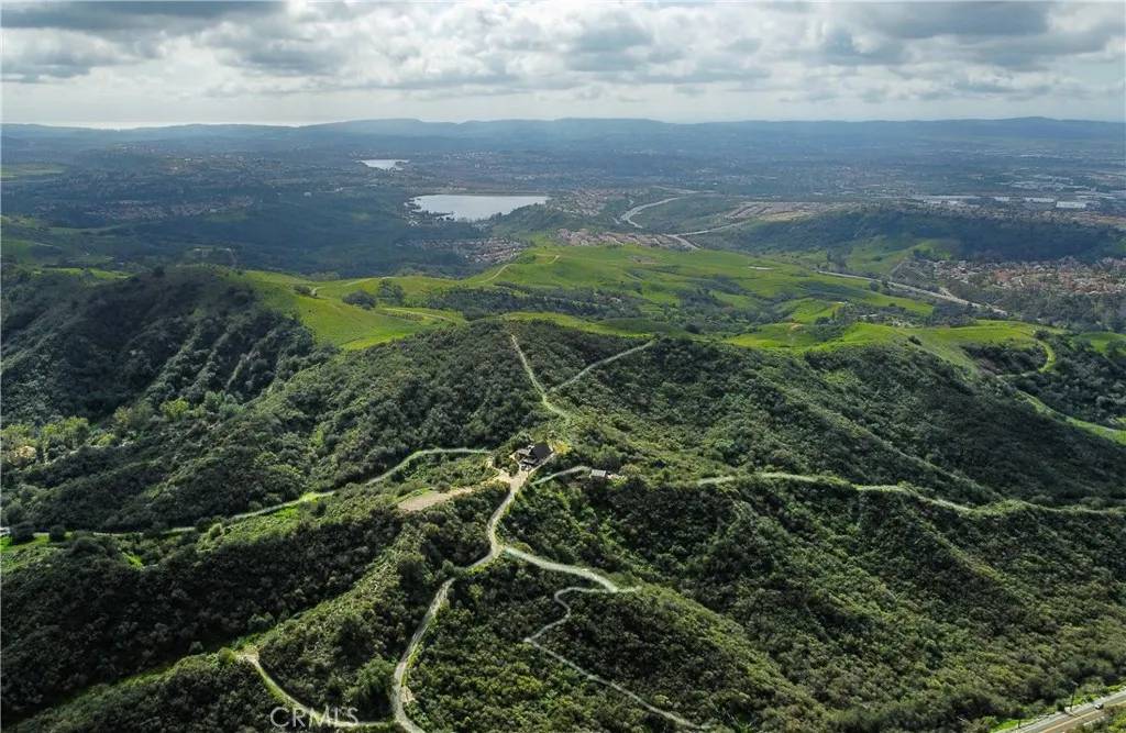 19041 Live Oak Canyon Road, Trabuco Canyon, CA 92679