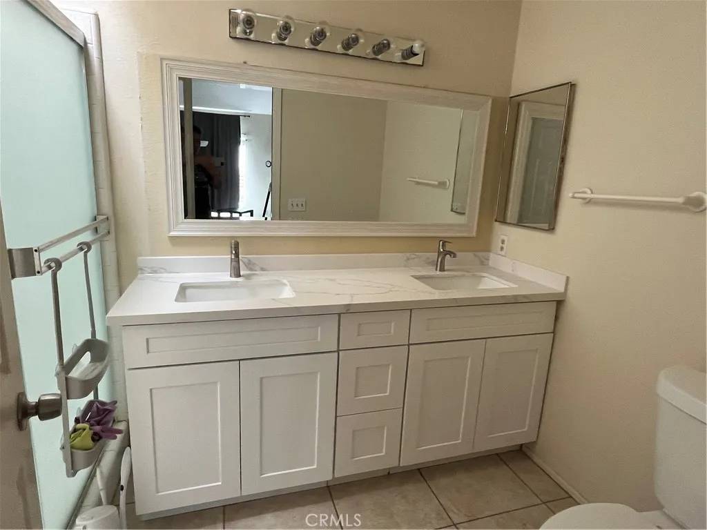 Irvine, CA 92612,27 Dartmouth #26