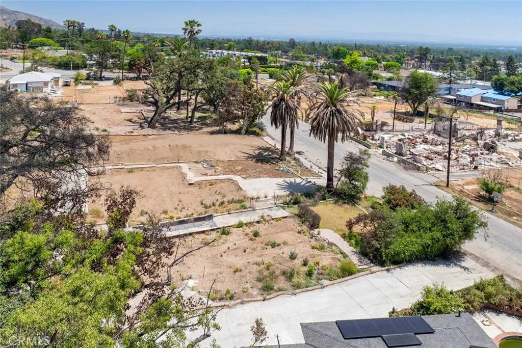 Altadena, CA 91001,701 E Palm