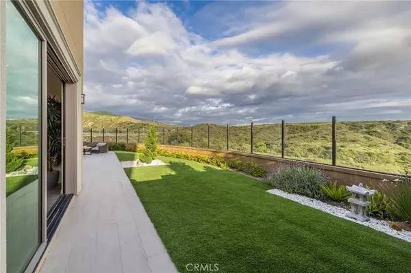 Irvine, CA 92618,200 Canterbury