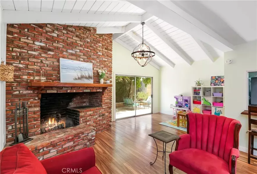 630 E Vista Del Gaviota Avenue, Orange, CA 92865