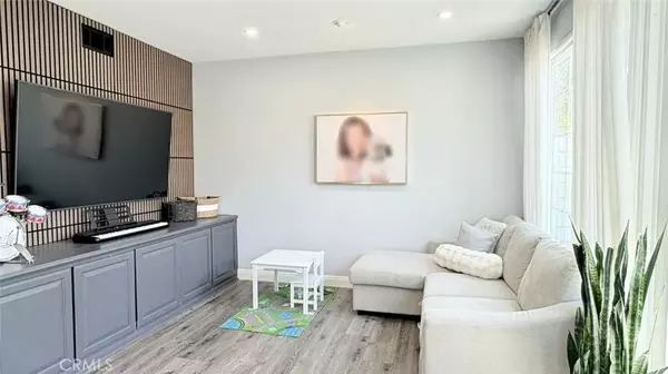 Tustin, CA 92782,2051 Cherokee
