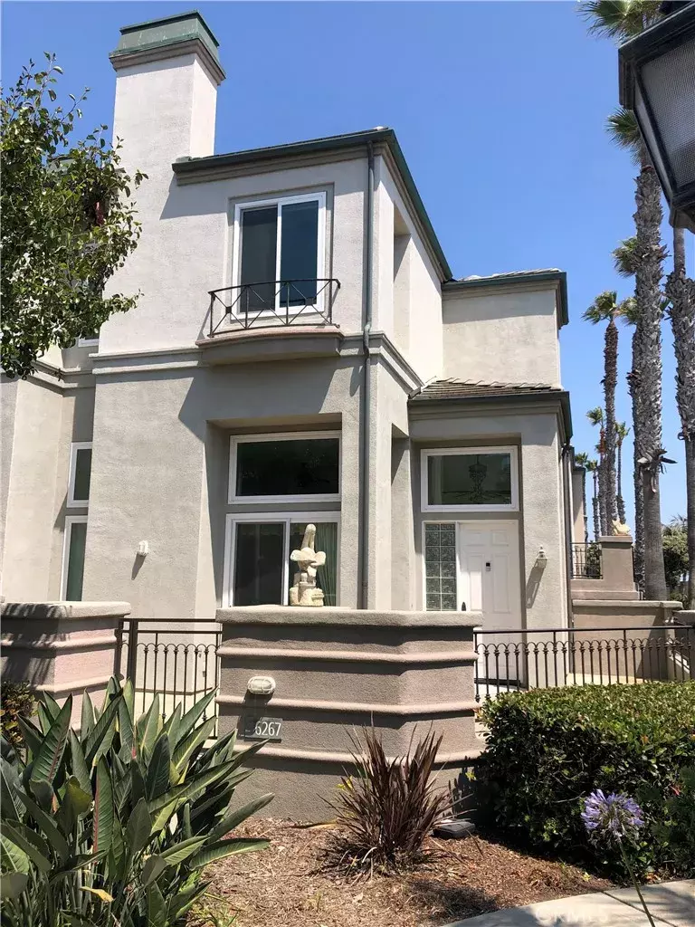 Huntington Beach, CA 92648,6267 Surfpoint Circle