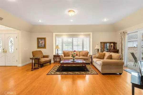 Lake Forest, CA 92630,25912 Densmore Drive