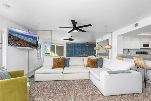 Huntington Beach, CA 92648,1200 Pacific Coast #214