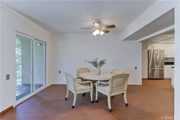 Laguna Woods, CA 92637,5371 Punta Alta #2G