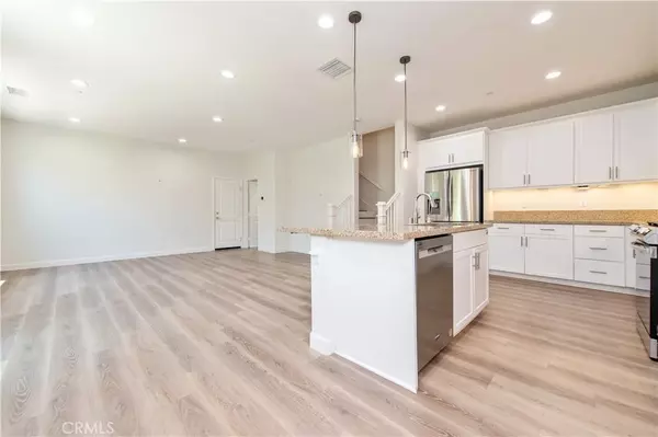 Lake Forest, CA 92610,906 El Paseo