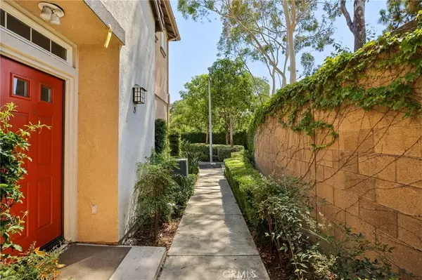 Irvine, CA 92602,15 Ardmore