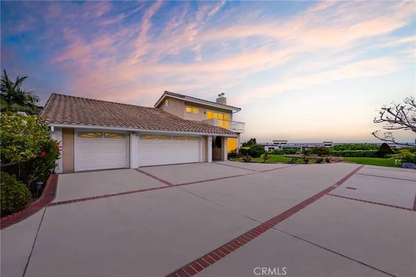 San Clemente, CA 92673,3823 Via Manzana