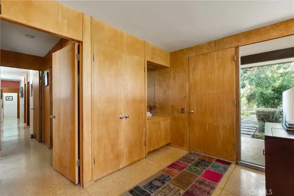 Thousand Oaks, CA 91362,1248 La Peresa Drive