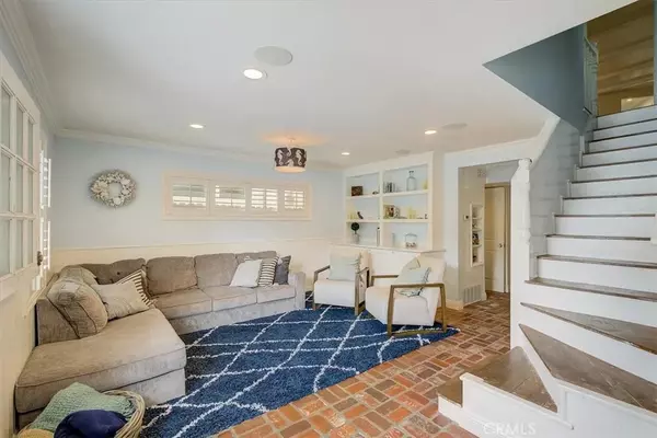 Newport Beach, CA 92661,2128 Miramar Drive