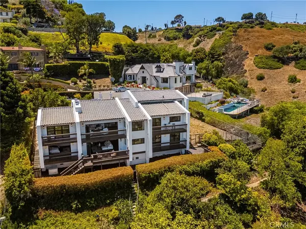 Rancho Palos Verdes, CA 90275,5 Yellow Brick Road