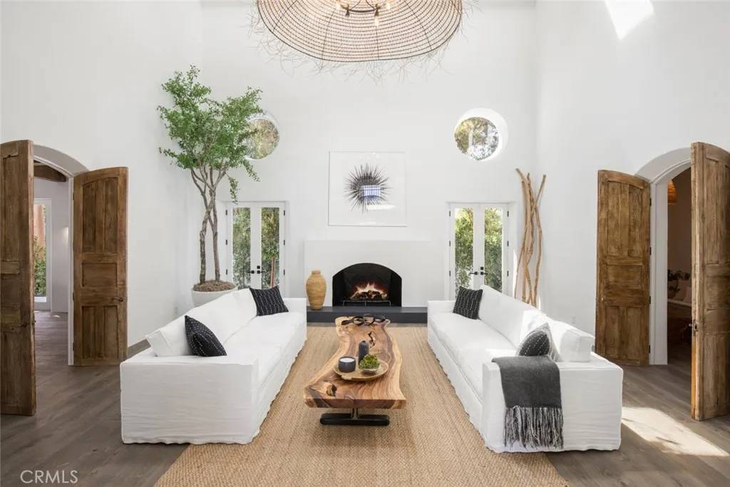 Malibu, CA 90265,27405 Pacific Coast Highway #3