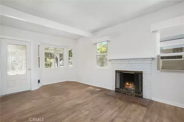 Santa Ana, CA 92703,2210 W 7th Street