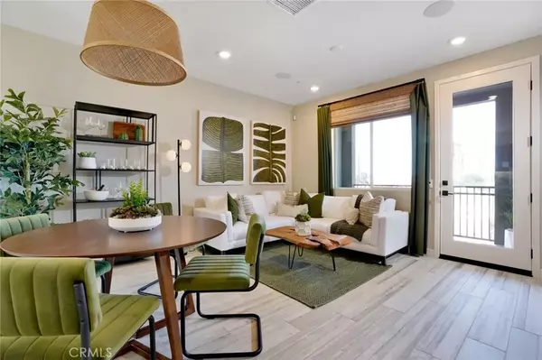 Santa Fe Springs, CA 90670,11739 Florence Avenue