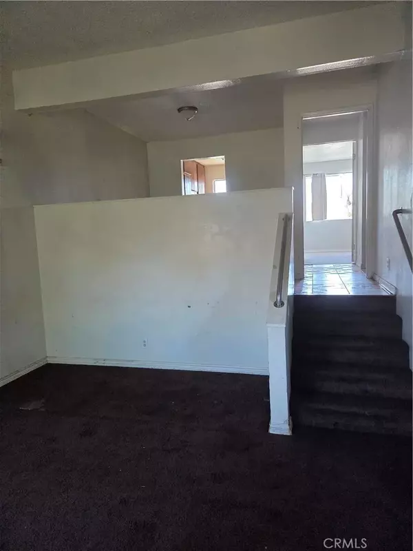 Santa Ana, CA 92703,627 N Bristol Street #34