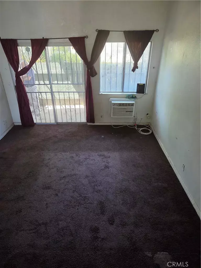 Santa Ana, CA 92703,627 N Bristol Street #34