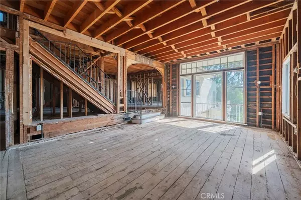 Los Angeles, CA 90068,6245 Scenic Avenue