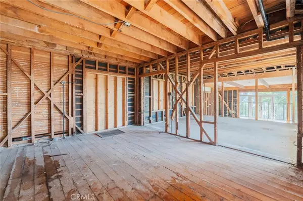 Los Angeles, CA 90068,6245 Scenic Avenue