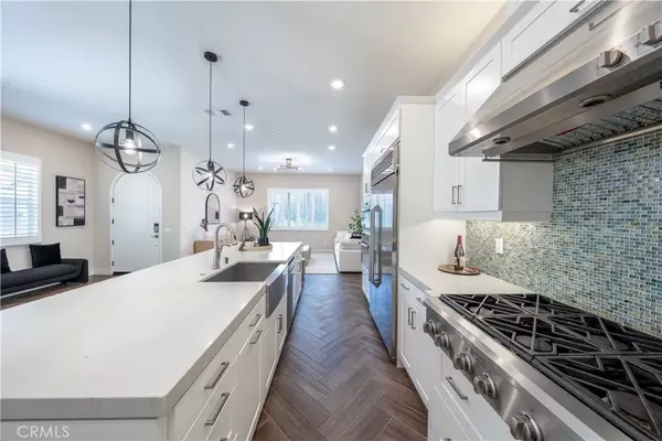 Irvine, CA 92618,143 Interval