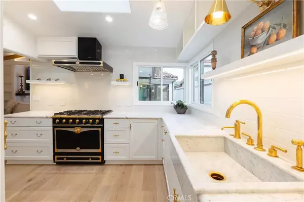 Newport Beach, CA 92663,106 Via Cordova