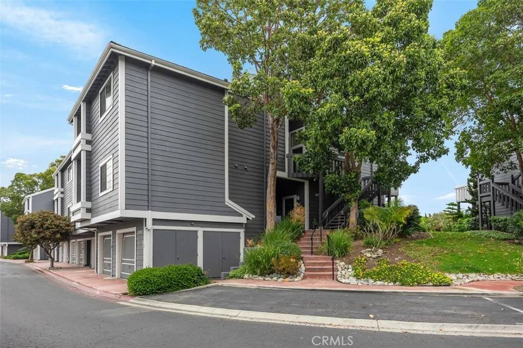 Huntington Beach, CA 92646,20092 Bayfront Lane #206