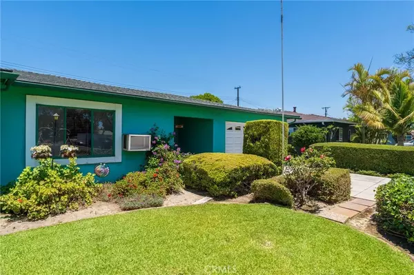 2001 W Jan Way, Santa Ana, CA 92704