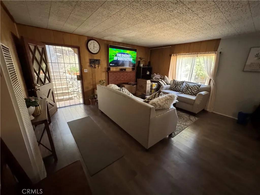 Crestline, CA 92325,23789 Zuger