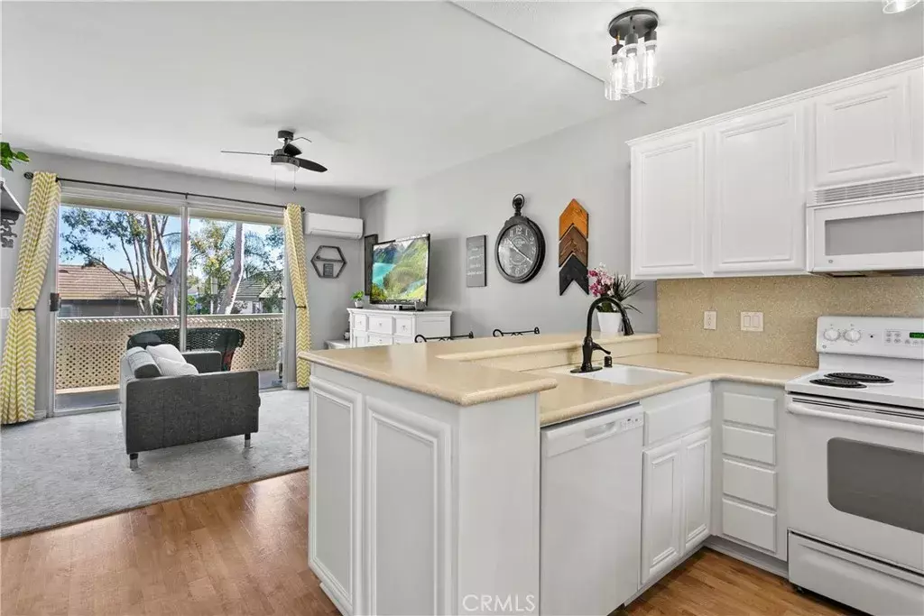 Huntington Beach, CA 92646,20191 Cape Coral Lane #3-206