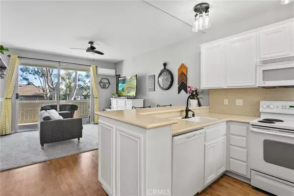 20191 Cape Coral Lane #3-206, Huntington Beach, CA 92646