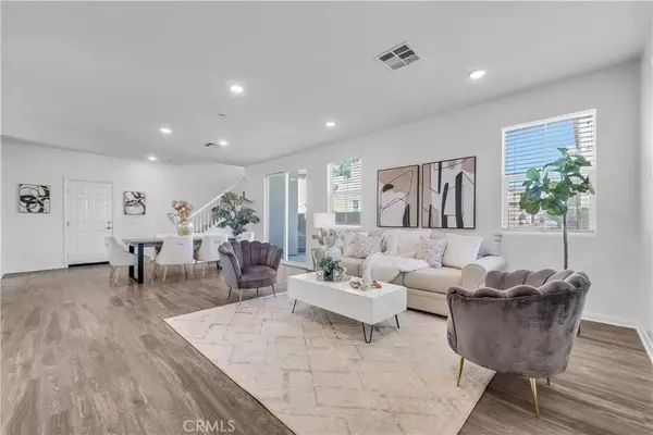 Eastvale, CA 92880,5855 Silveira Street