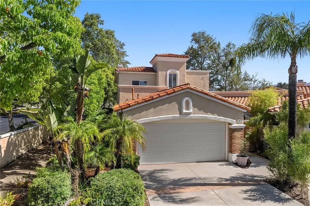 2 Via Barcaza, Coto De Caza, CA 92679