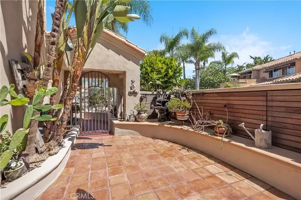 Laguna Niguel, CA 92677,12 Genoa