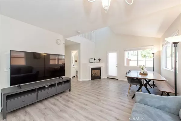 Lake Forest, CA 92610,18 Rue Brittany