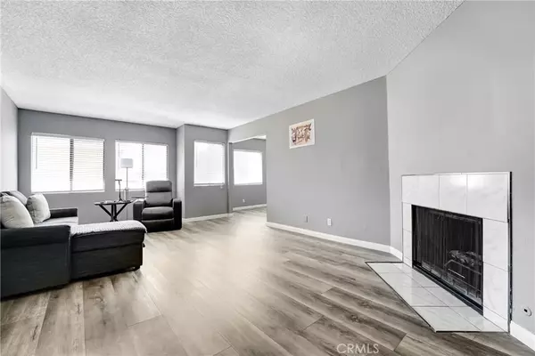 Van Nuys, CA 91406,8020 Langdon Avenue #211