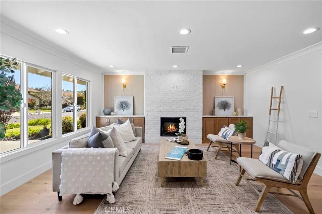 Huntington Beach, CA 92647,6852 Vista Del Sol Drive