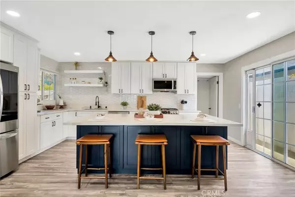 587 Traverse Drive, Costa Mesa, CA 92626