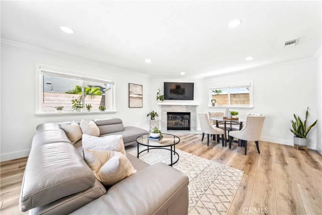 22287 Modina, Laguna Hills, CA 92653