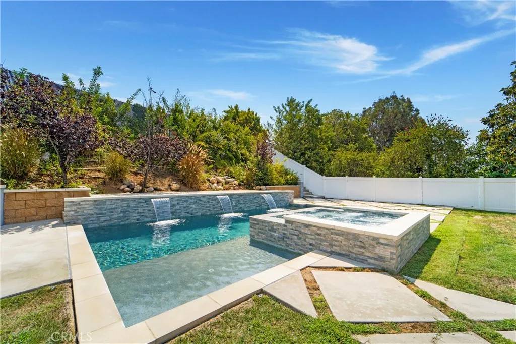 19622 Crestknoll Drive, Yorba Linda, CA 92886